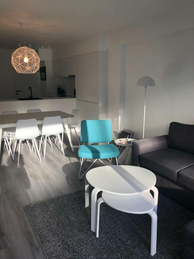 New Port Apartment Ньївпорт Екстер'єр фото